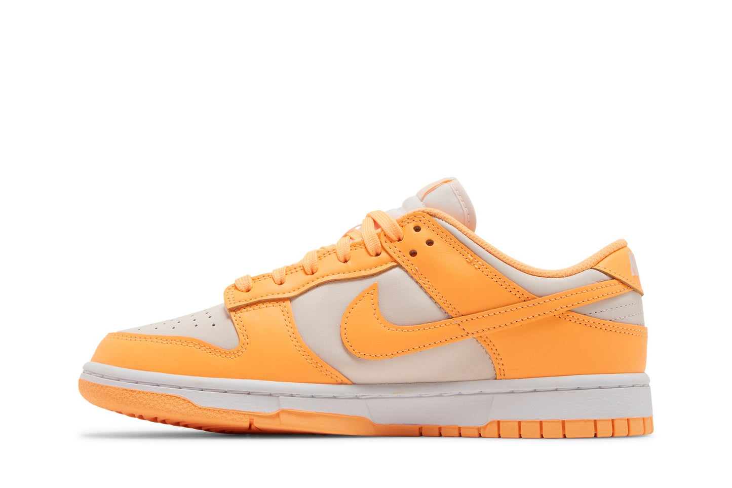 Wmns Dunk Low 'Peach Cream'