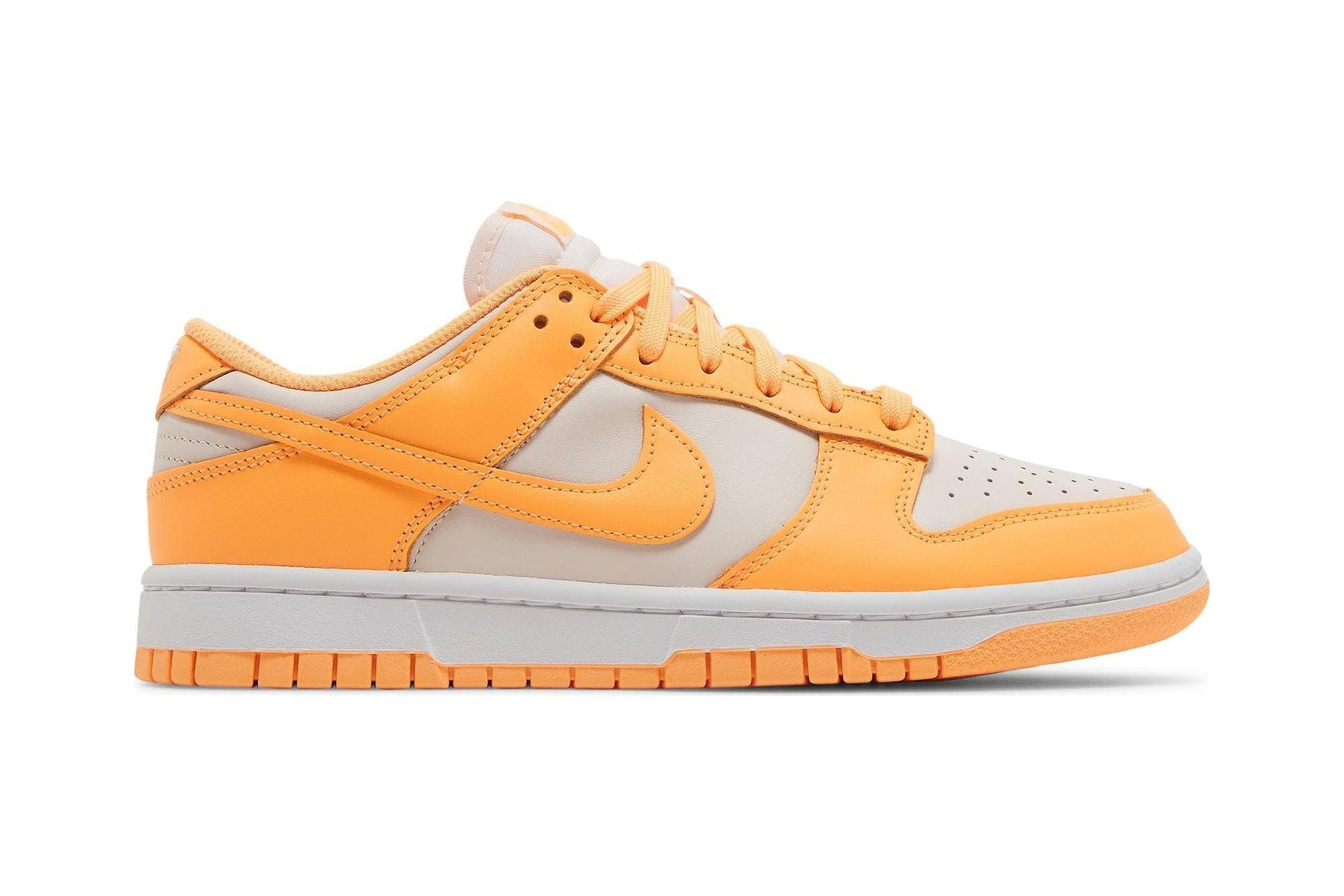 Wmns Dunk Low 'Peach Cream'